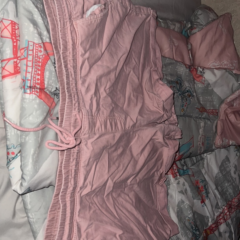 This have been warn once and are freshly washed. enjoy 🫶🏽 - Picture 5 of 6